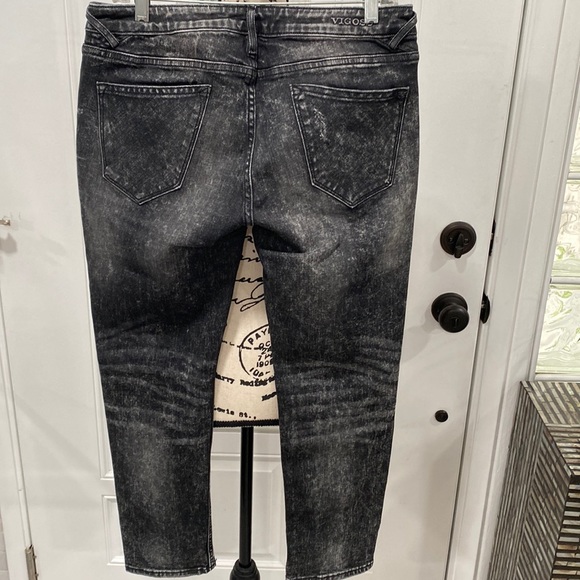 NWOT VIGOSS Ripped Distressed Whiskered Denim Pants Mid Rise Slim Fit - Picture 9 of 12